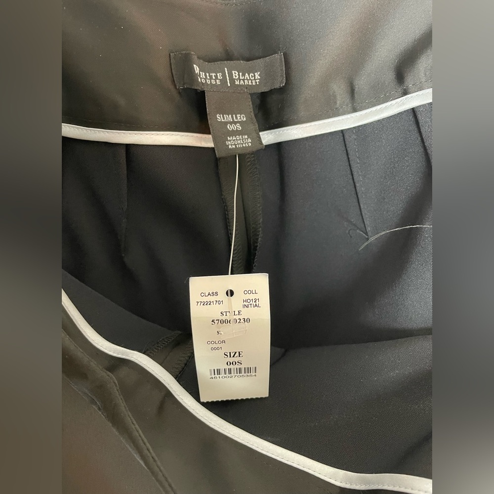 White House Black Market slim leg, black  satin pant classic collection size 00S